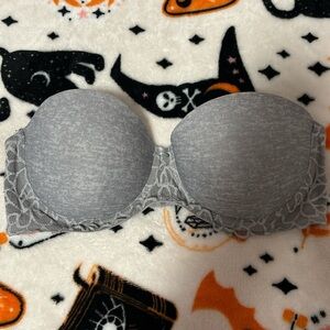 gray strapless bra